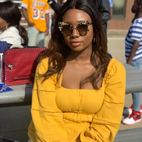 Meet your Posher, Alimot - Picture 1 of 1